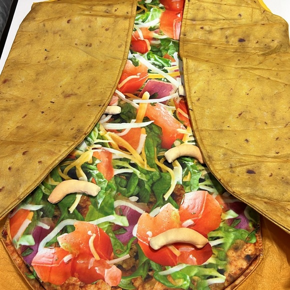 Adult Unisex Taco Costume One Size Fits all. Halloween Taco costume from Target - Picture 2 of 4